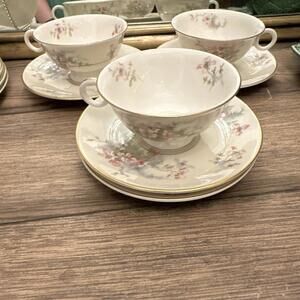 Theodore Haviland New York Apple Blossom – 3 Cups & 4 Saucers Set